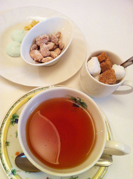紅茶のお菓子.jpg